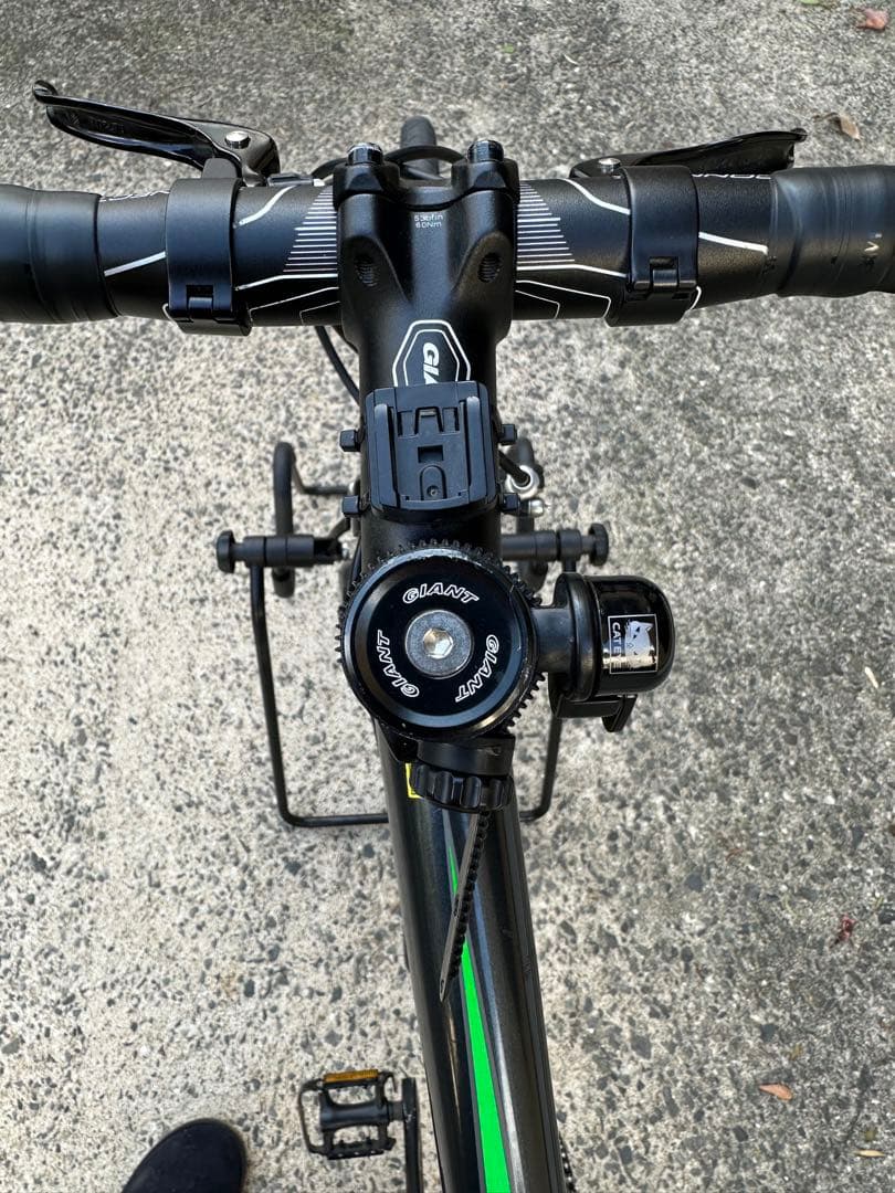 GIANT ロードバイク ブラック/グリーン