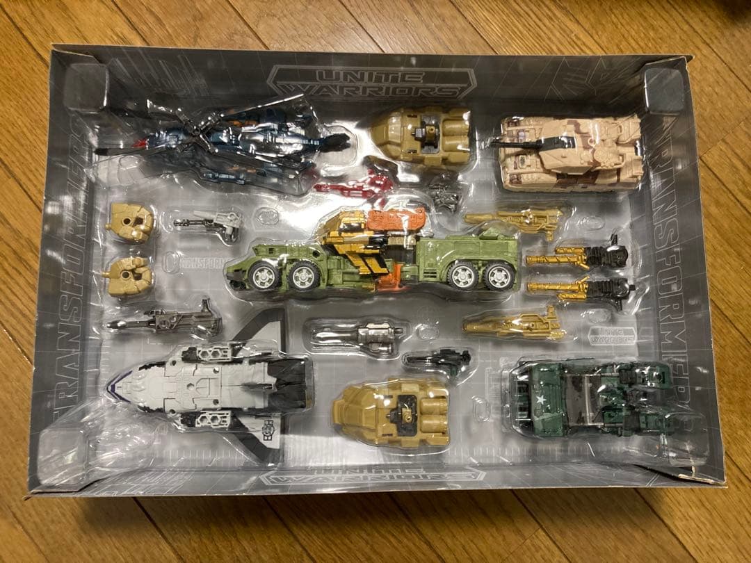 即購入可　 トランスフォーマー　ユナイトウォリアーズ　　バルディガス