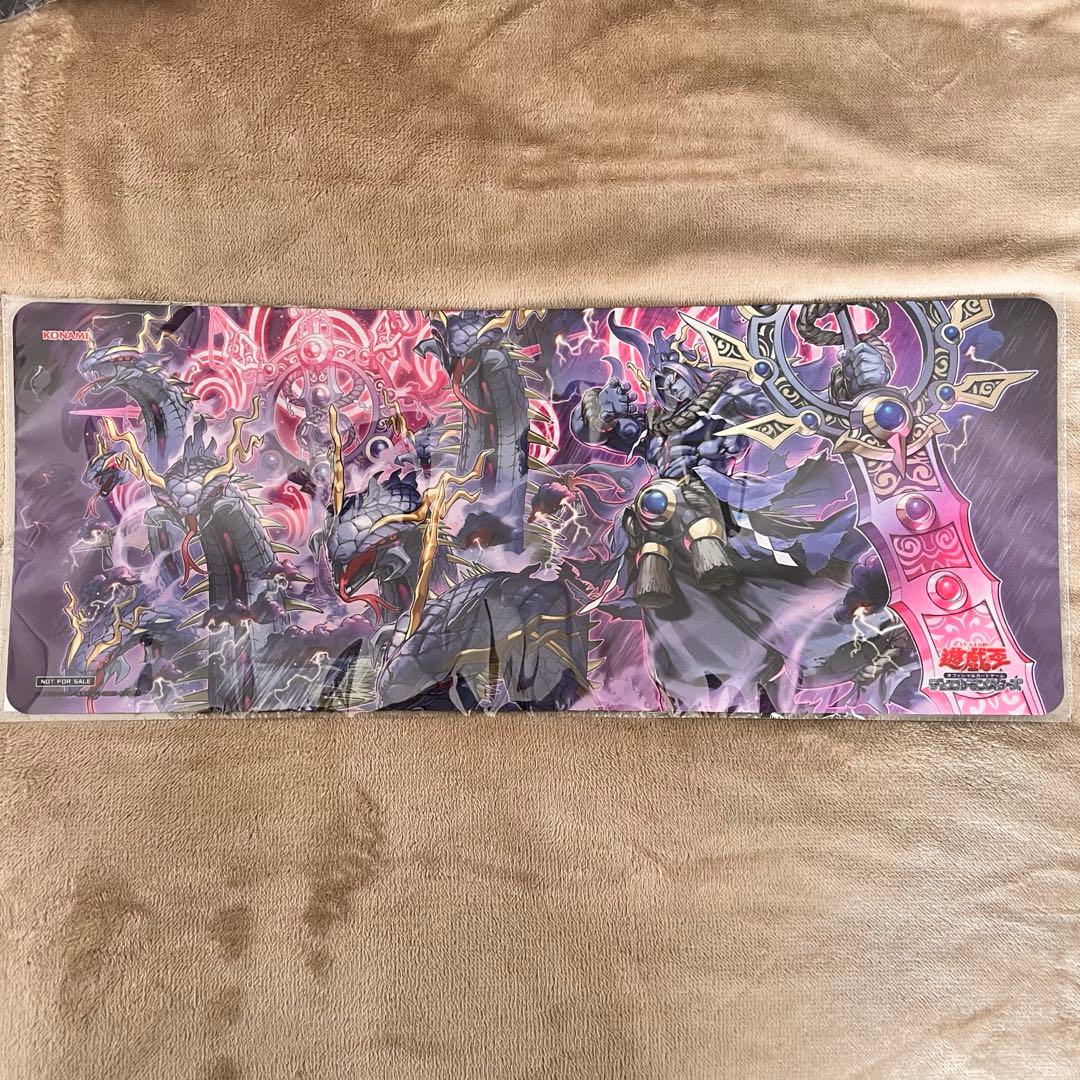 遊戯王 天叢雲之巳剣・巳剣之尊草那藝 プレイマット　巳剣　ミツルギ　非売品