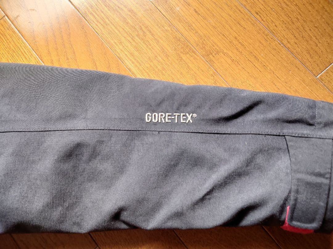 シマノXEFO.GORE-TEX フード付ダウンレインウェア ブラックＬＬサイズ