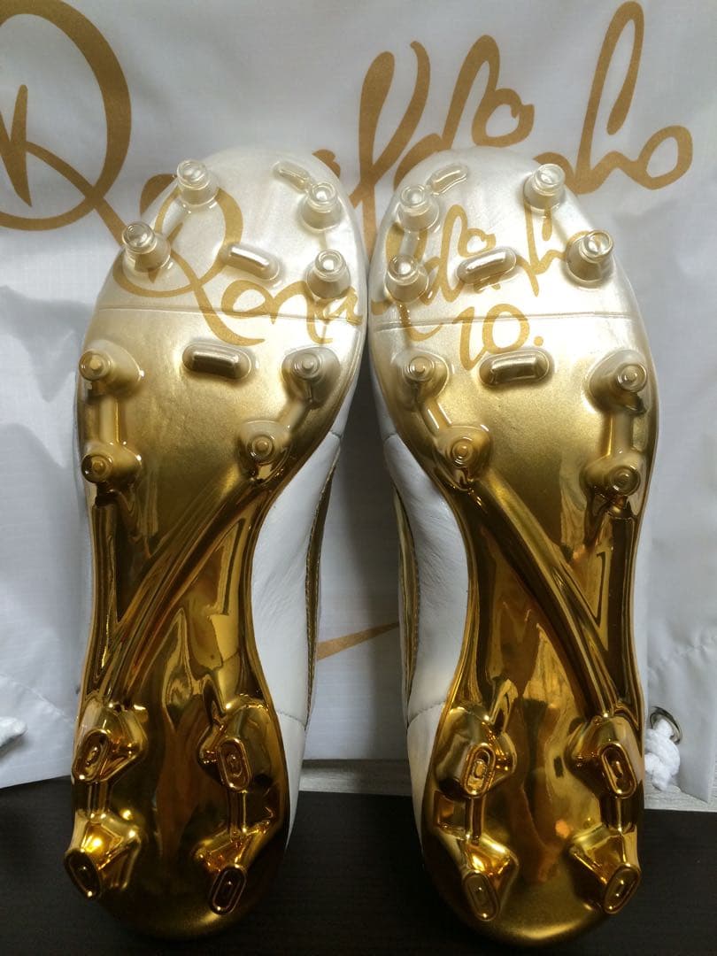 世界3000足限定　2015年発売　ティエンポレジェンド5 FG ロナウジーニョ