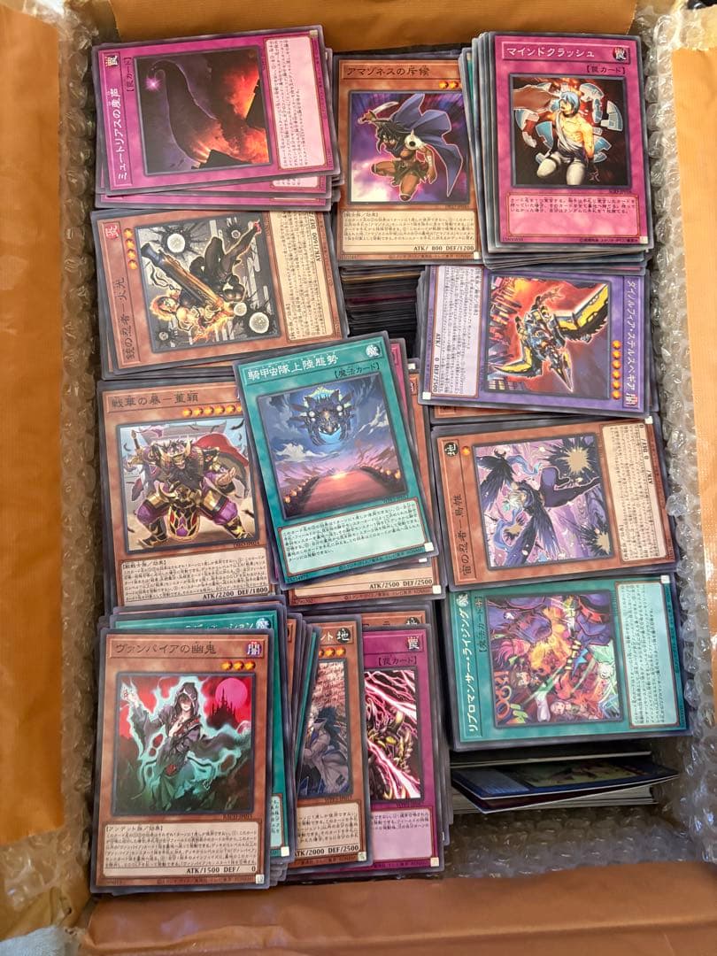 遊戯王カード　引退品？　総重量約10kg 値下げ可能