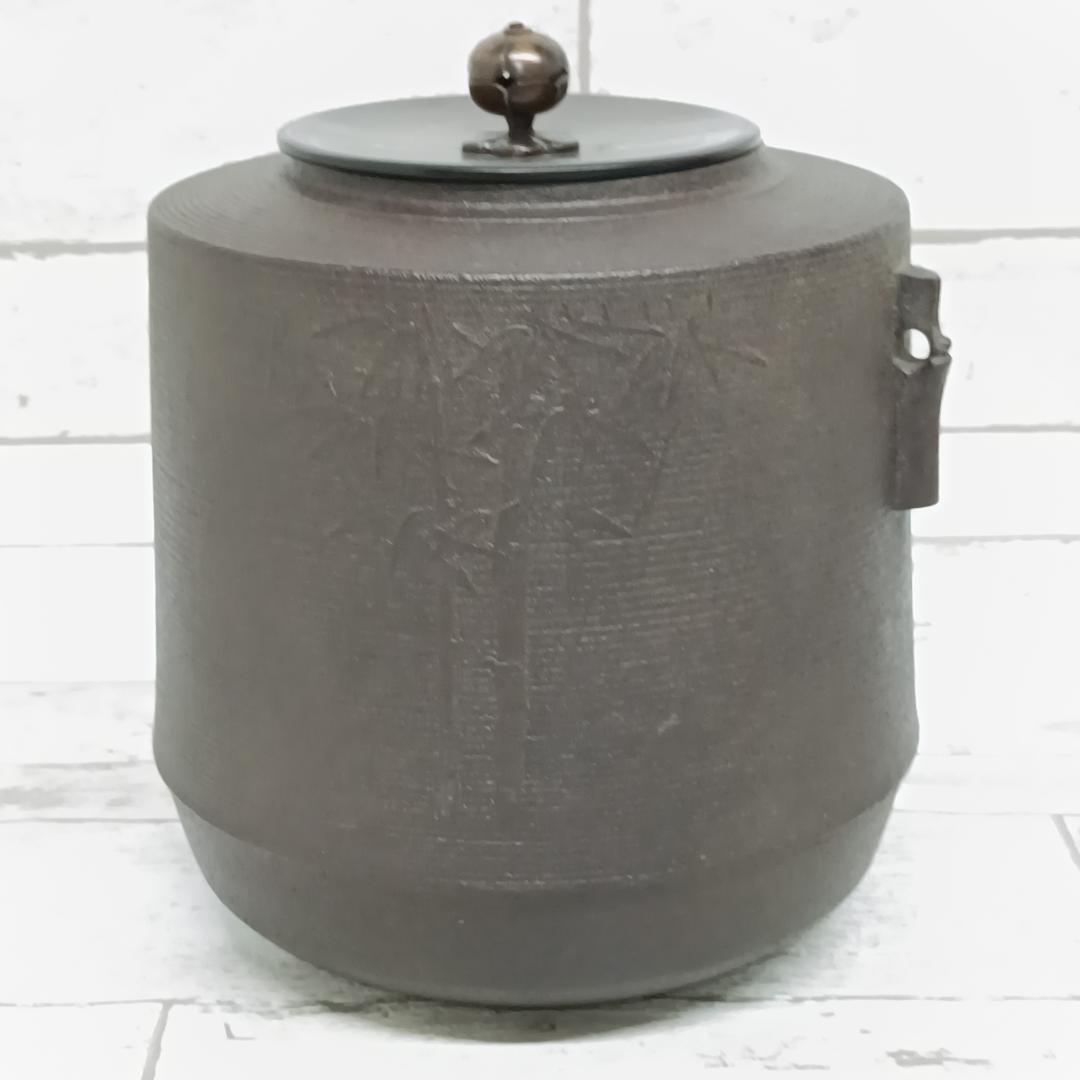 K102 茶道具 筒糸目釜 竹地紋 橋本辰敏 共箱 鉄釜 鉄製 銅製蓋 茶釜