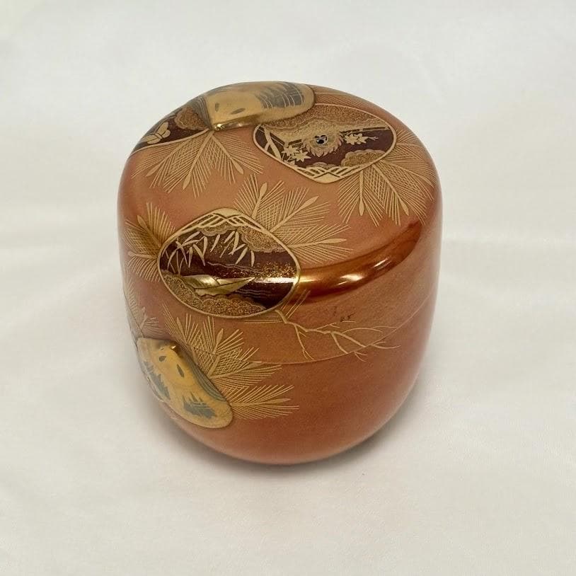 ゆりのはな　棗　一后一兆作　貝に松　盛上高蒔絵　専用箱付き　茶道具　H701