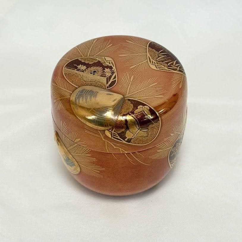 ゆりのはな　棗　一后一兆作　貝に松　盛上高蒔絵　専用箱付き　茶道具　H701