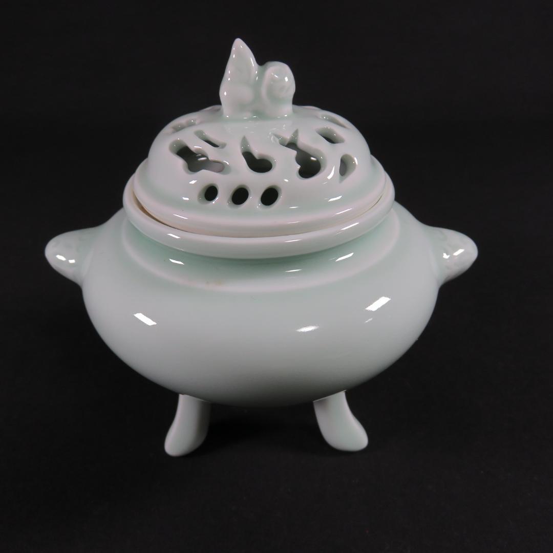 香炉 鍋島焼 新品 在銘 三つ足 耳付き 青磁