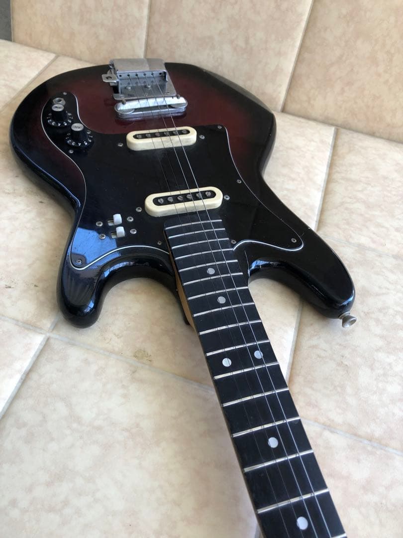 エレキギター　(メーカー不明)(G70)