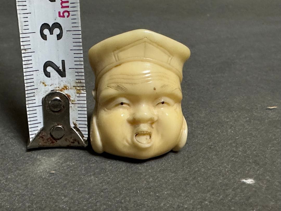 根付　鯨歯　古美術品　 置物　細密細工　骨董　アンティーク　彫刻 工芸品