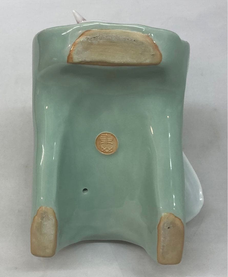 113s  宮永東山作「白鳩」共箱　京都　青磁　置物　平和　東山窯