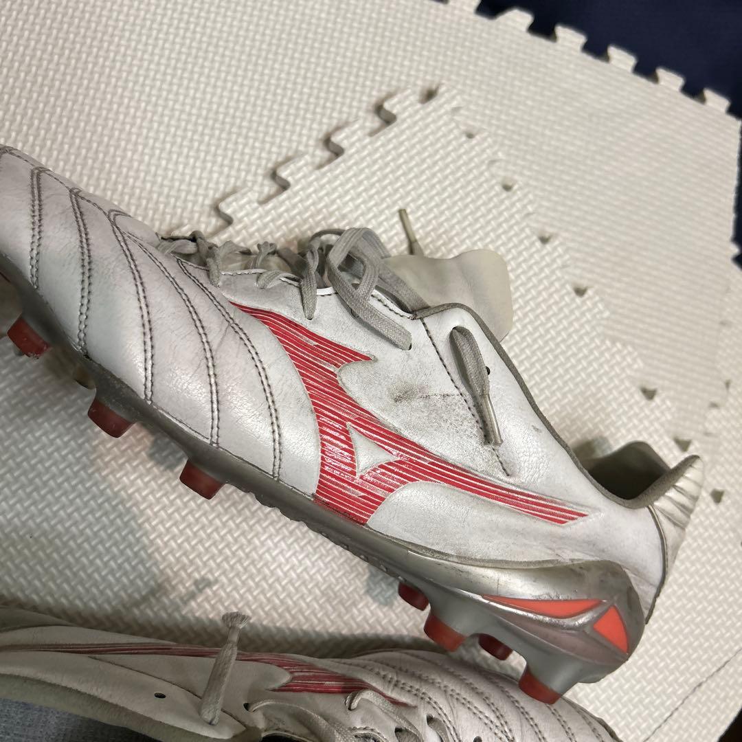 Mizuno Morelia サッカーシューズ ホワイト/レッド