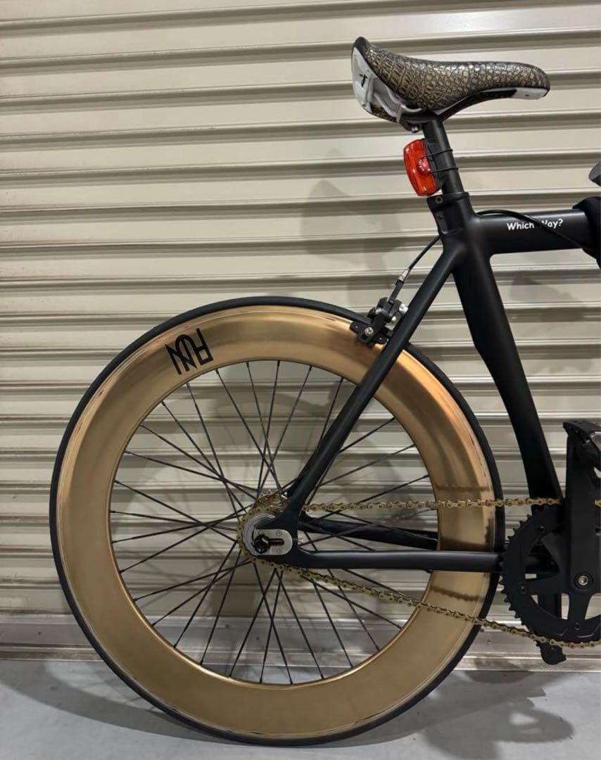 【 FUN 】ピストバイク マットブラック ゴールドホイール
