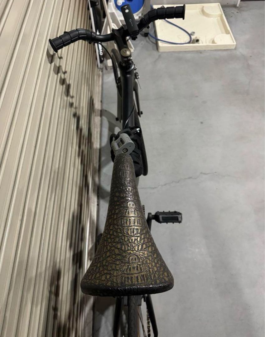 【 FUN 】ピストバイク マットブラック ゴールドホイール