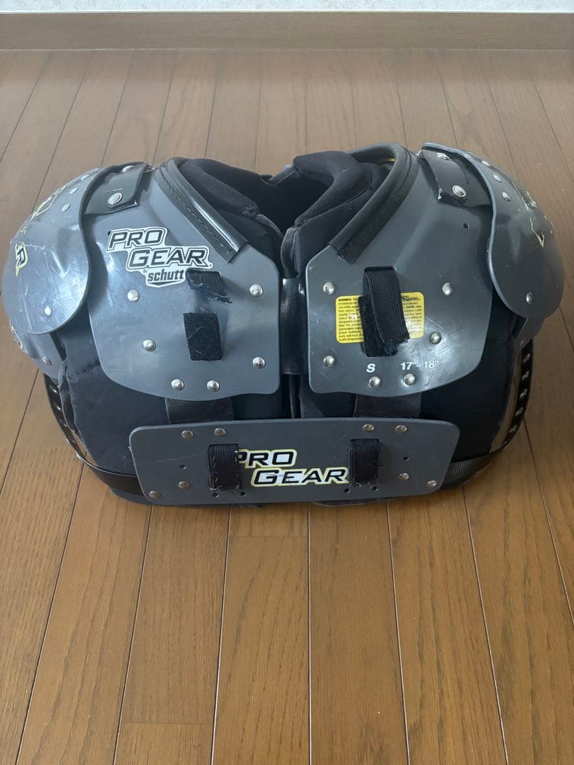 最終値下げPRO GEAR アメリカンフットボール ショルダーパッドsサイズ