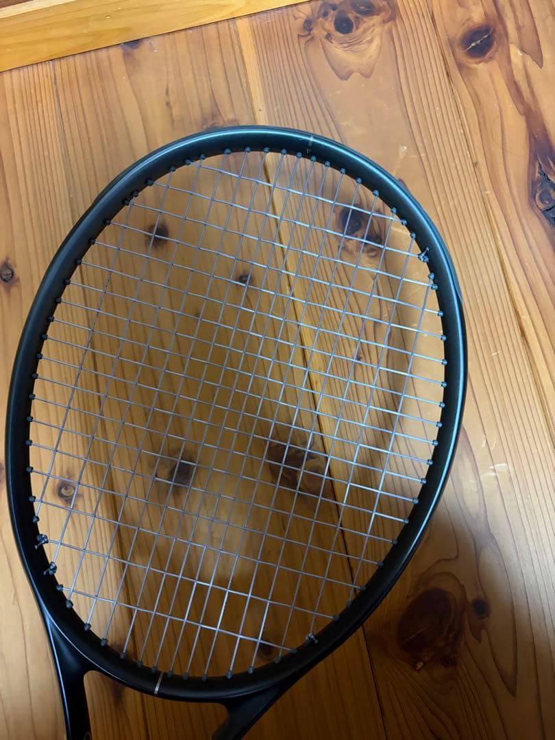 テニスラケット RF01
