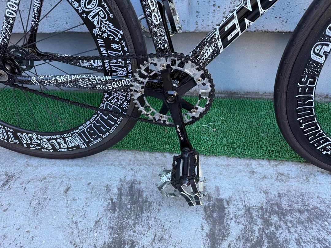 ENGINE11 CHAS限定モデル！　Mサイズ