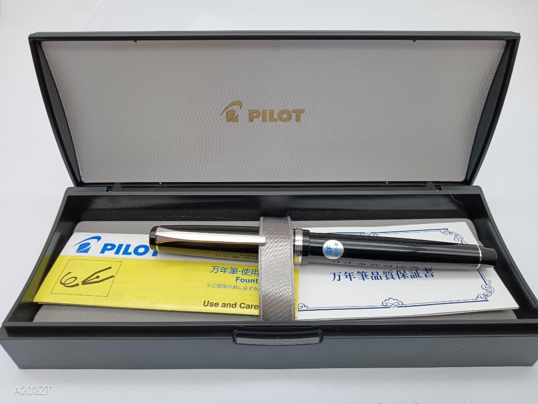 未使用　万年筆　PILOT パイロット　 SF 細字 14Kペン先