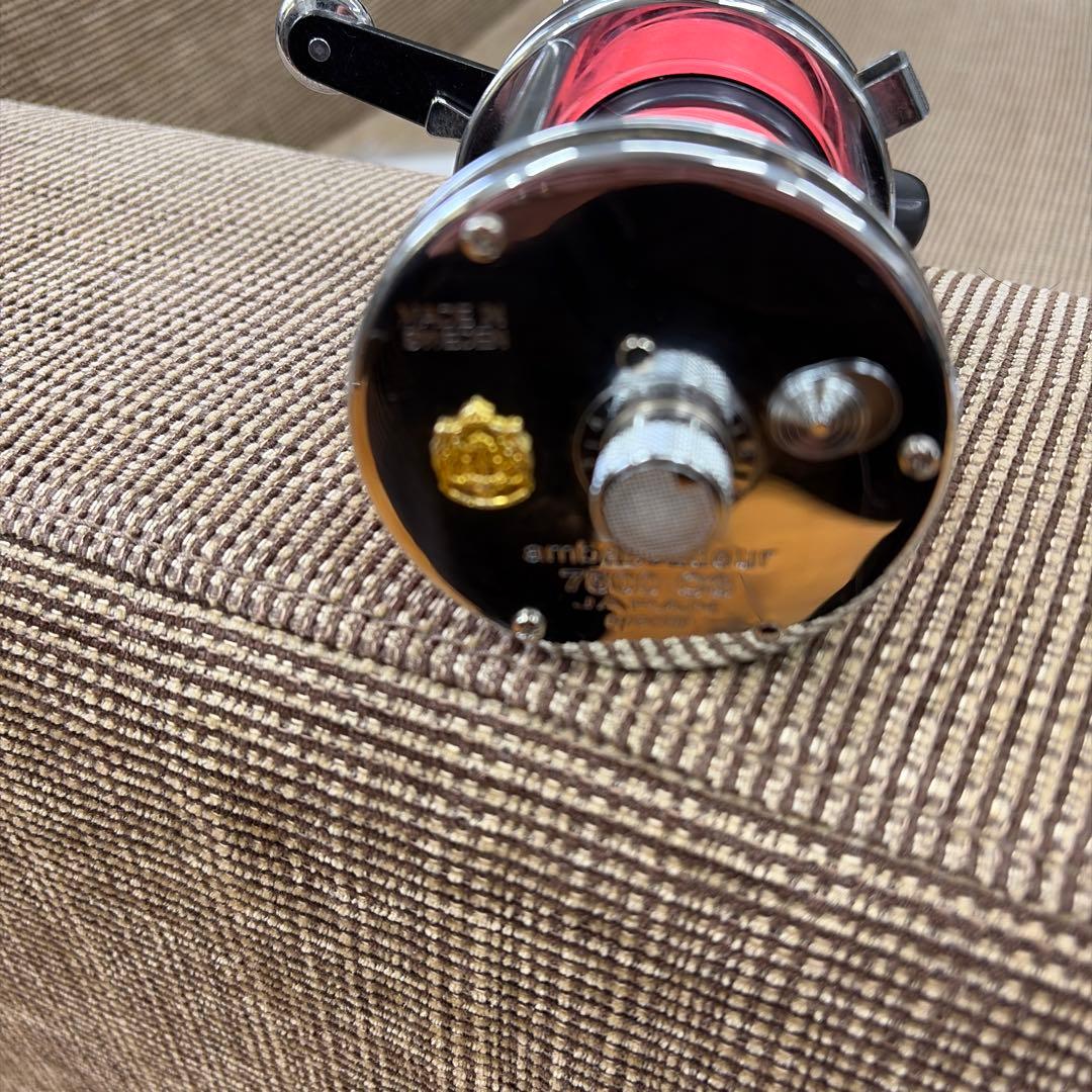 Ambassadeur 7500C リール 赤色ライン