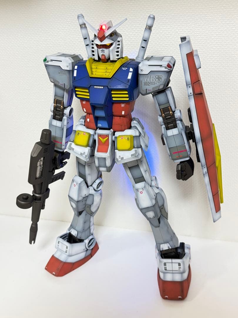 【一点物／LED発光メガサイズ ガンダム 1/48 RX-78-2 完全再現塗装