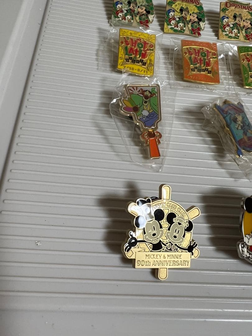 ディズニー、ミッキー、チップ、デール非売品ピーンズ