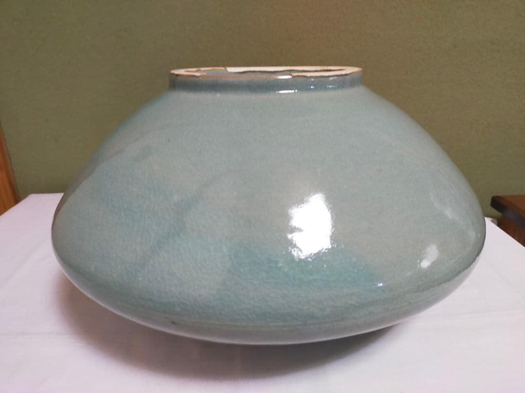 韓国 青磁唐草菊花珠盤形瓶 保証書付き