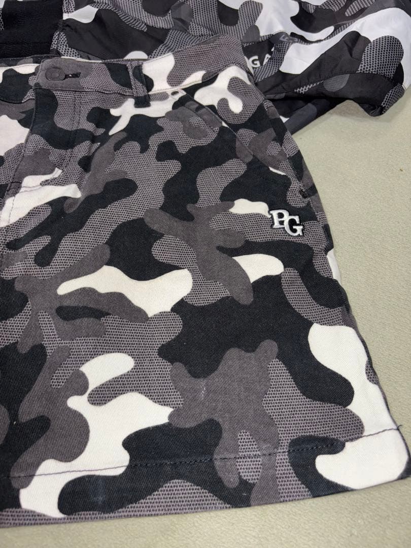 超美品）パーリーゲイツ、限定ブラックカモ、ジャケットとスカートのセット、サイズ0