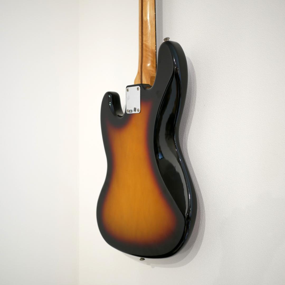 ベース Fender Jazz Bass Fretless MEX MOD