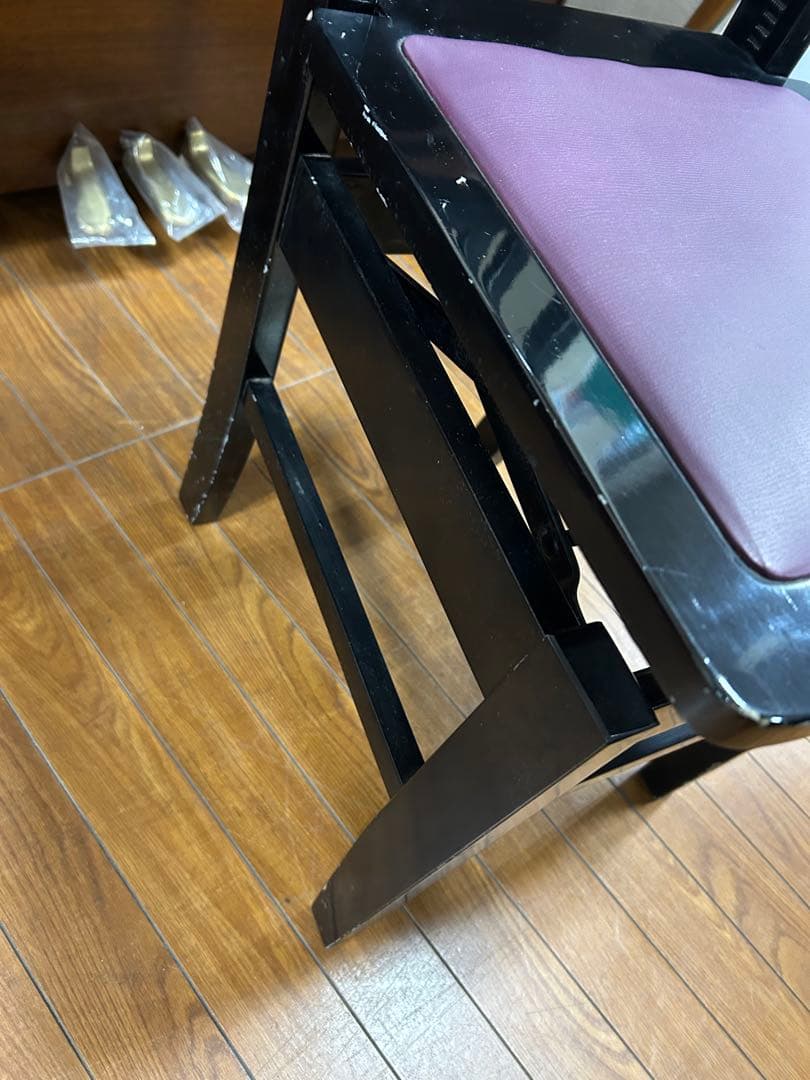 トムソン椅子　背もたれ付きピアノ椅子　メーカー不明