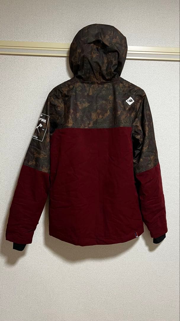 BONFIRE スノーボードジャケット ボルドー/カモフラージュ