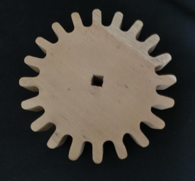 訳あり特価！　木製歯車　無垢1枚板　迫力の大型！　4個セット　厚い！桂材！！