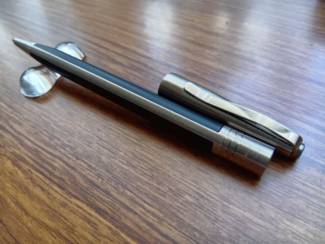 uni ポスタルコ レイヤード ボールペン ブラック