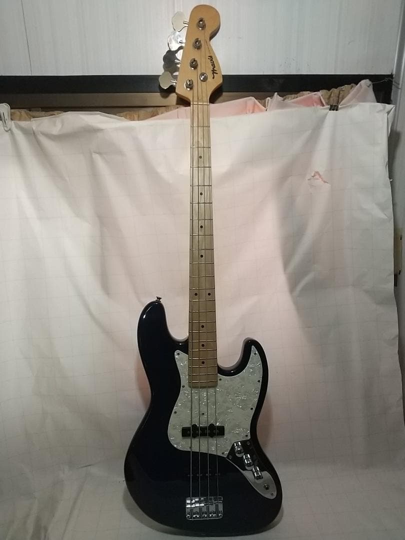 mavisエレキベース