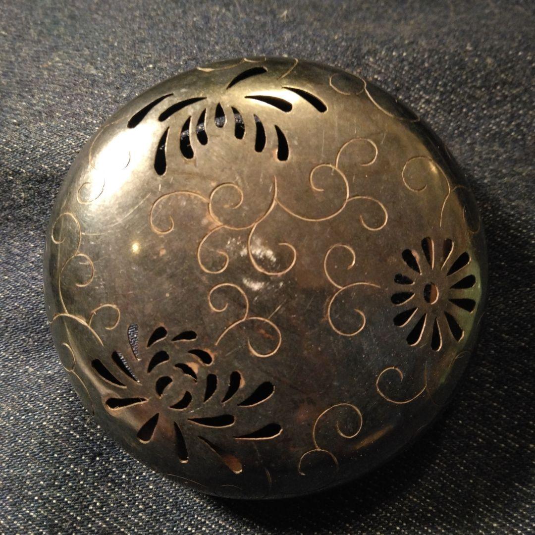青磁焼　銀蓋　花模様の陶器香炉　骨董　お香