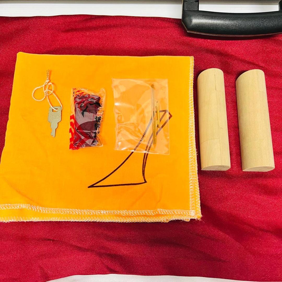 三味線　ハードケース付　中棹　K9 紅木 虎トチ 綾杉胴 金細 棹2.8cm