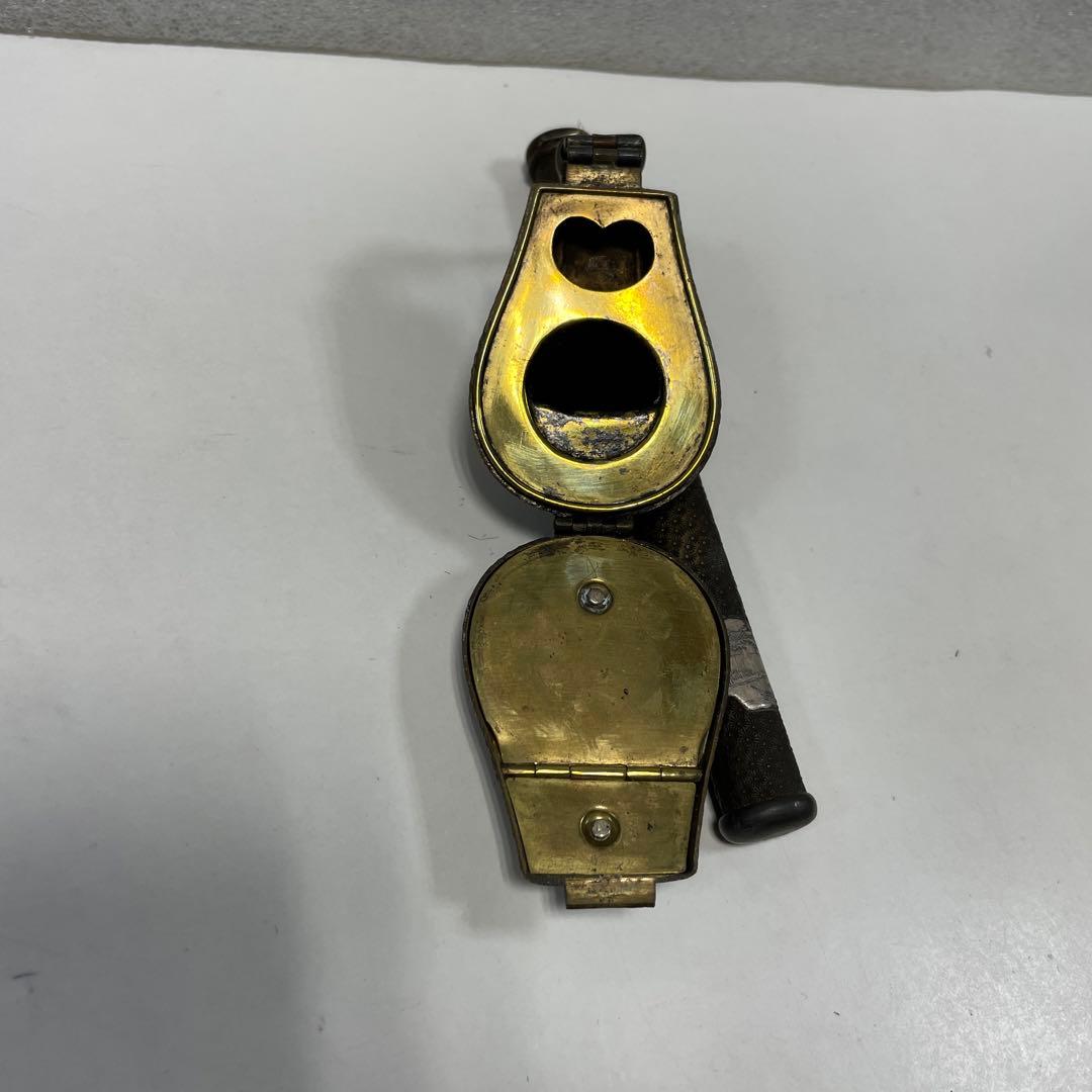 矢立　江戸時代　銀色部に風景画が遇らってる。