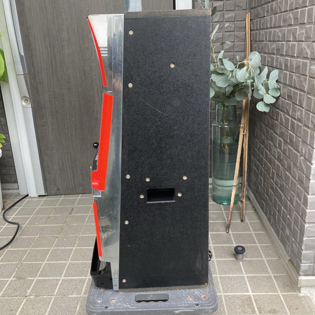 【お値下げOK】 サミー 北斗の拳 4号機 初代 ユリア 鍵あり 不要機