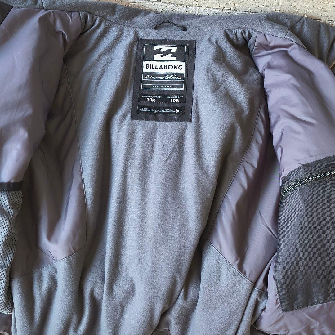 ♠【ビラボン】✨新品未使用　スノボードジャケット　スキー　黒×グレー　M