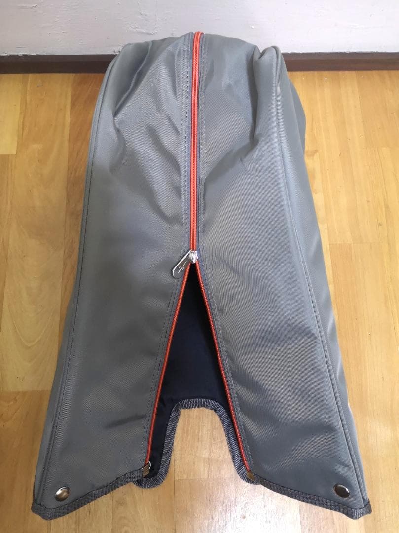 美品TRANS CONTINENTSのカート型キャディバッグ(グレーx白)