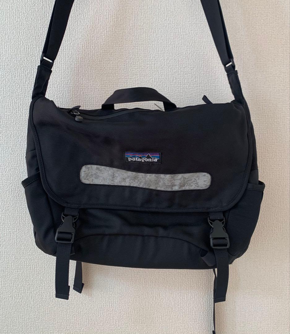 patagonia ハーフマスメッセジャーバック