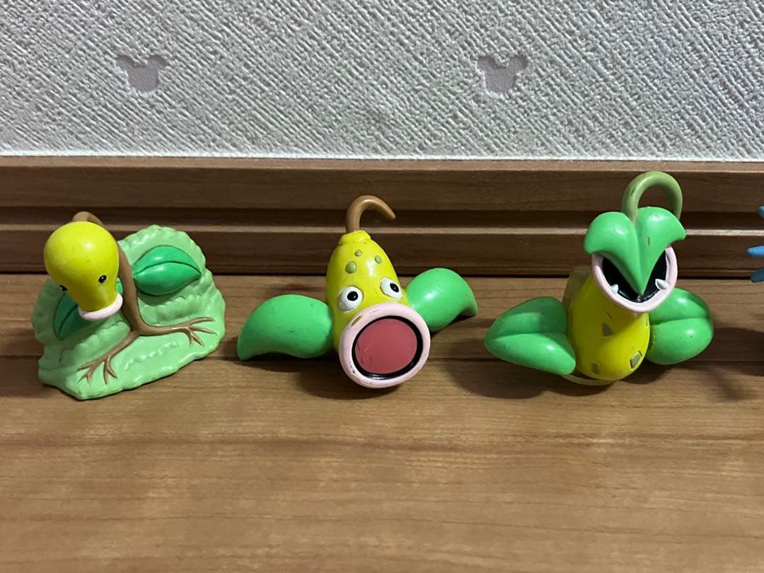 モンコレ　マダツボミ＆ウツドン＆ウツボット タッツー＆シードラ＆キングドラ