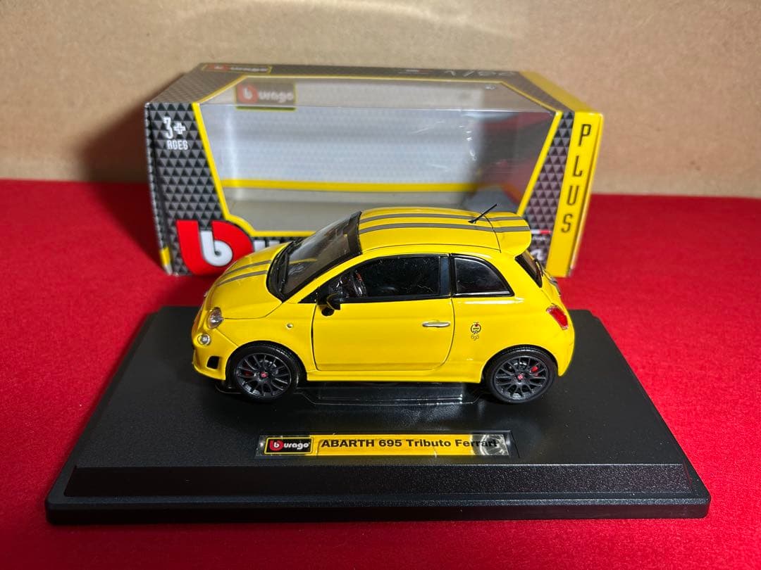 【超超レア】　ブラーゴ　1/24 アバルト 500 トリブート　フェラーリ