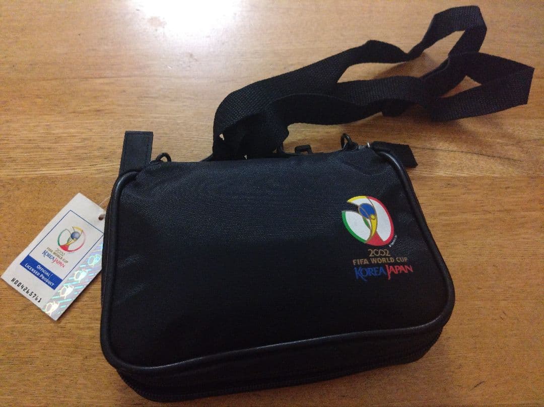 ピンバッジセット ケース付 サッカー2002日韓W杯