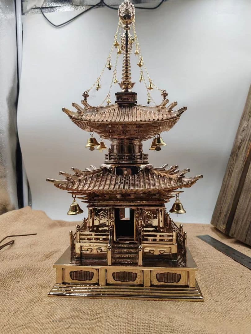 【修縁堂】多宝塔の内部のスペースは大きいです 摩尼宝経書と七宝などがいられます