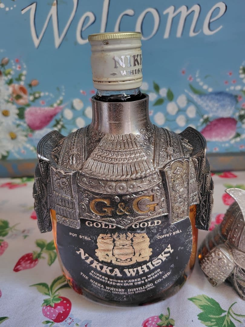 貴重 金属製　 NIKKA WHISKY ニッカウヰスキー　鎧 兜 侍 将軍