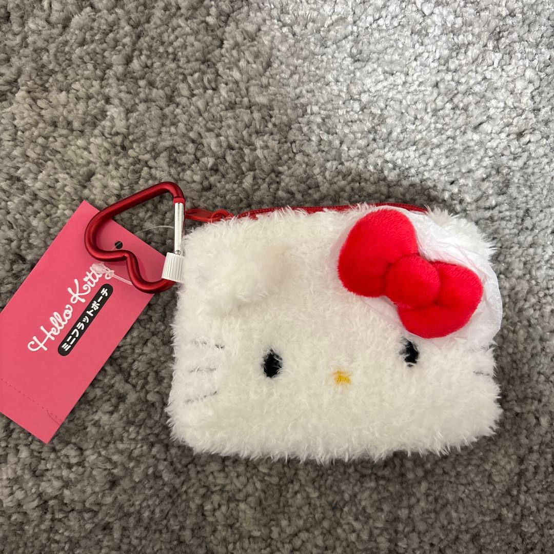 サンリオポーチ、ぬいぐるみ、クリップ