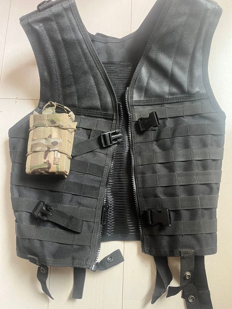 サバゲー引退セット東京マルイ h&k usp防弾着　BB弾バイオ充電器バッテリー