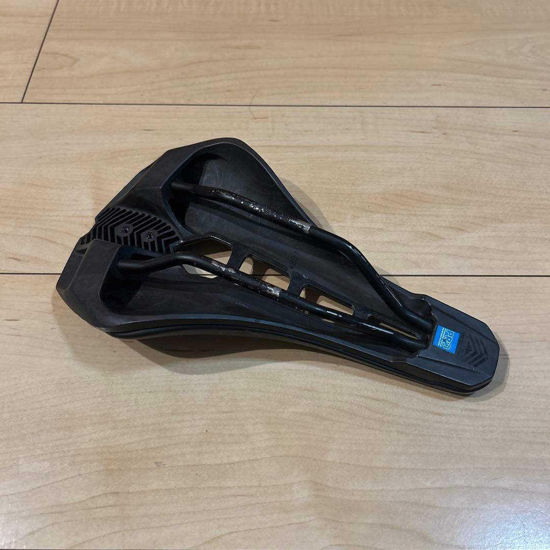 PRO STEALTH カーブドパフォーマンスサドル