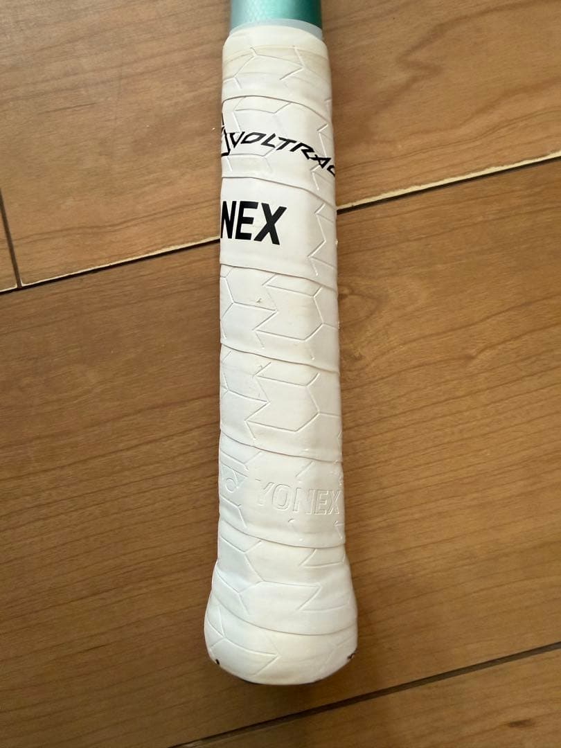 【中古】ヨネックス　ボルトレイジ7v