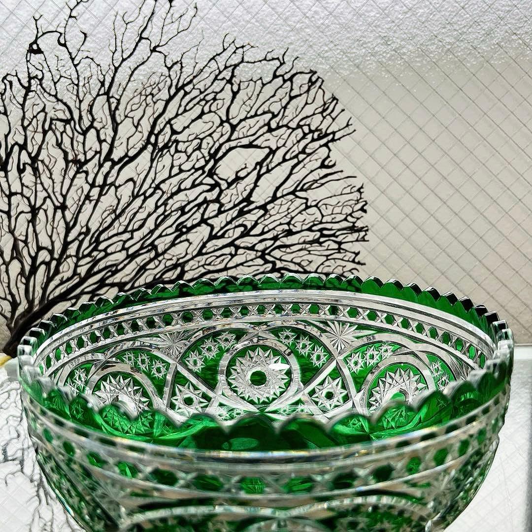 骨董　時代ガラス　緑色被せ　丸紋星切子　カットガラス　ガラス鉢　菓子器
