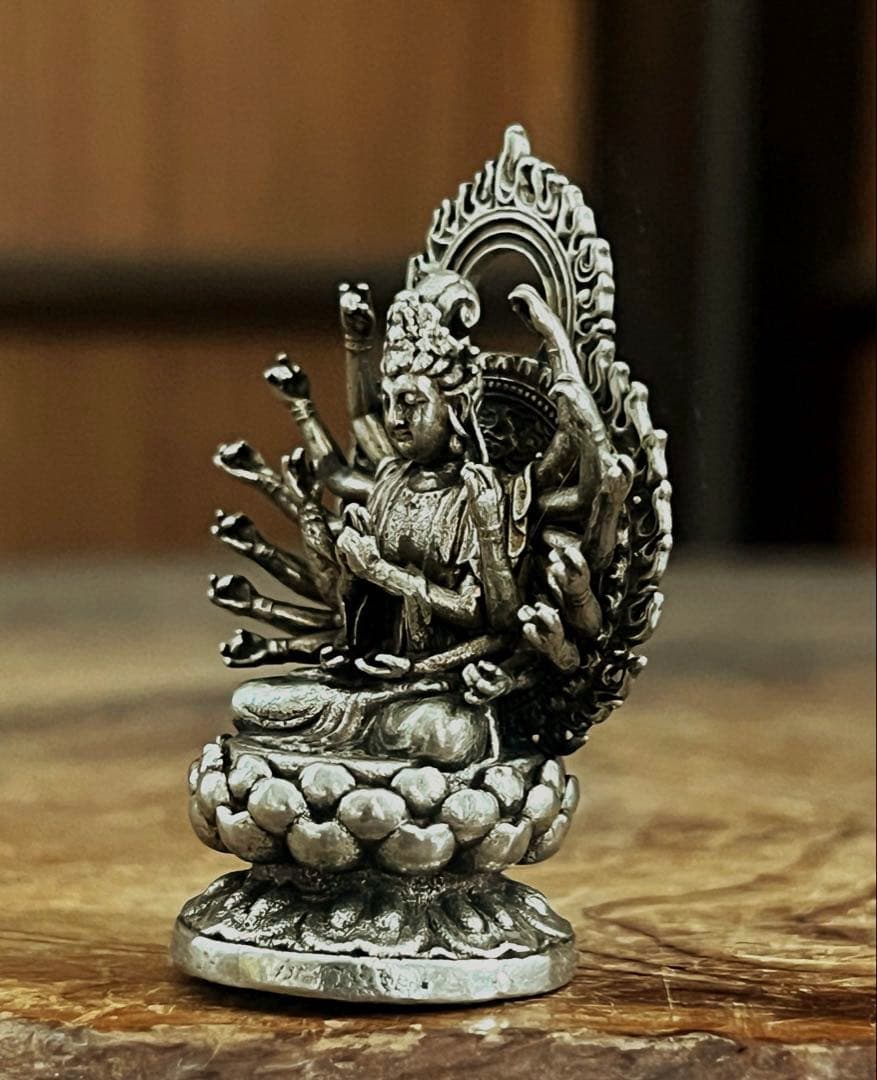 仏教美術 白銅 小型 細密細工 千手観音像 仏像 H4.5㎝
