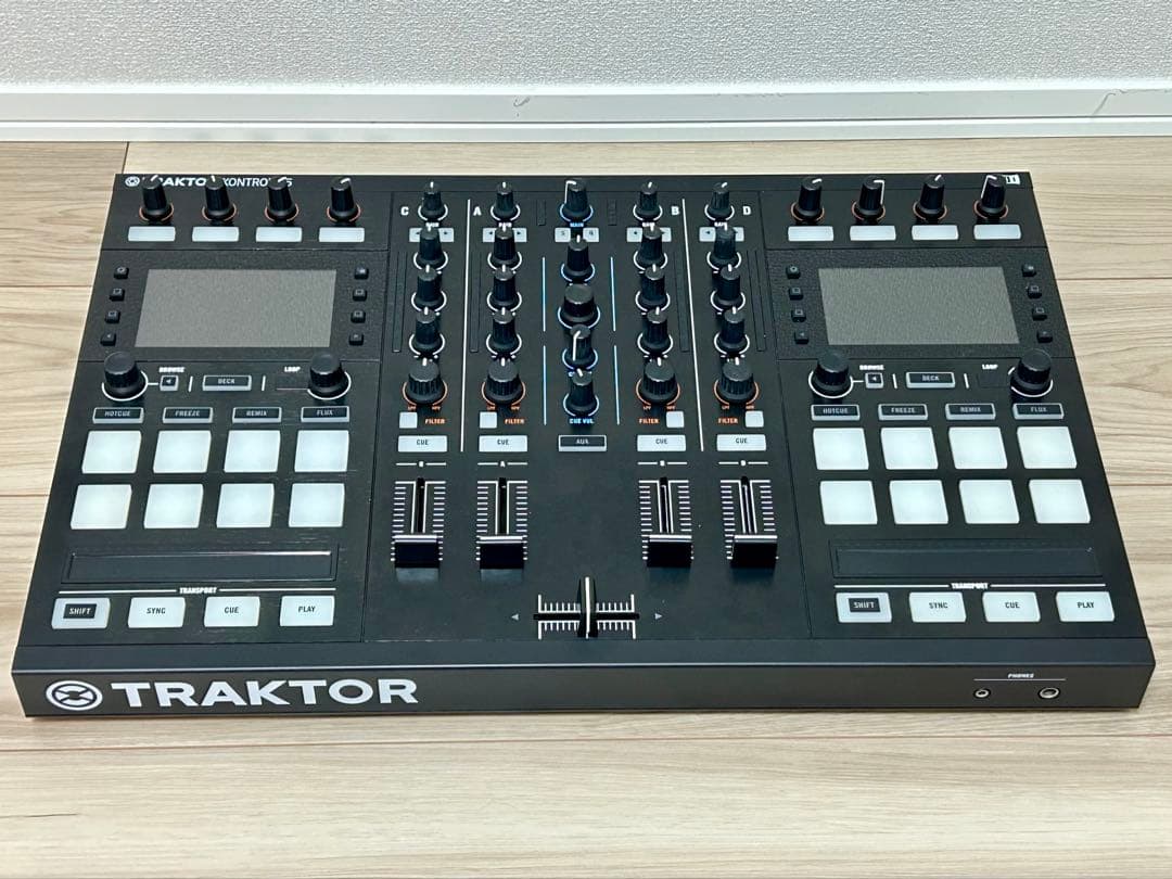 DJ機材 TRAKTOR KONTROL S5 [Native Instruments]